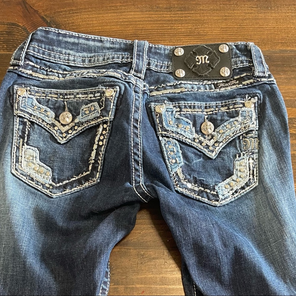 Miss Me Jeans. 27x33”